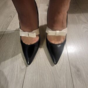 Nine West Black and Cream Heels